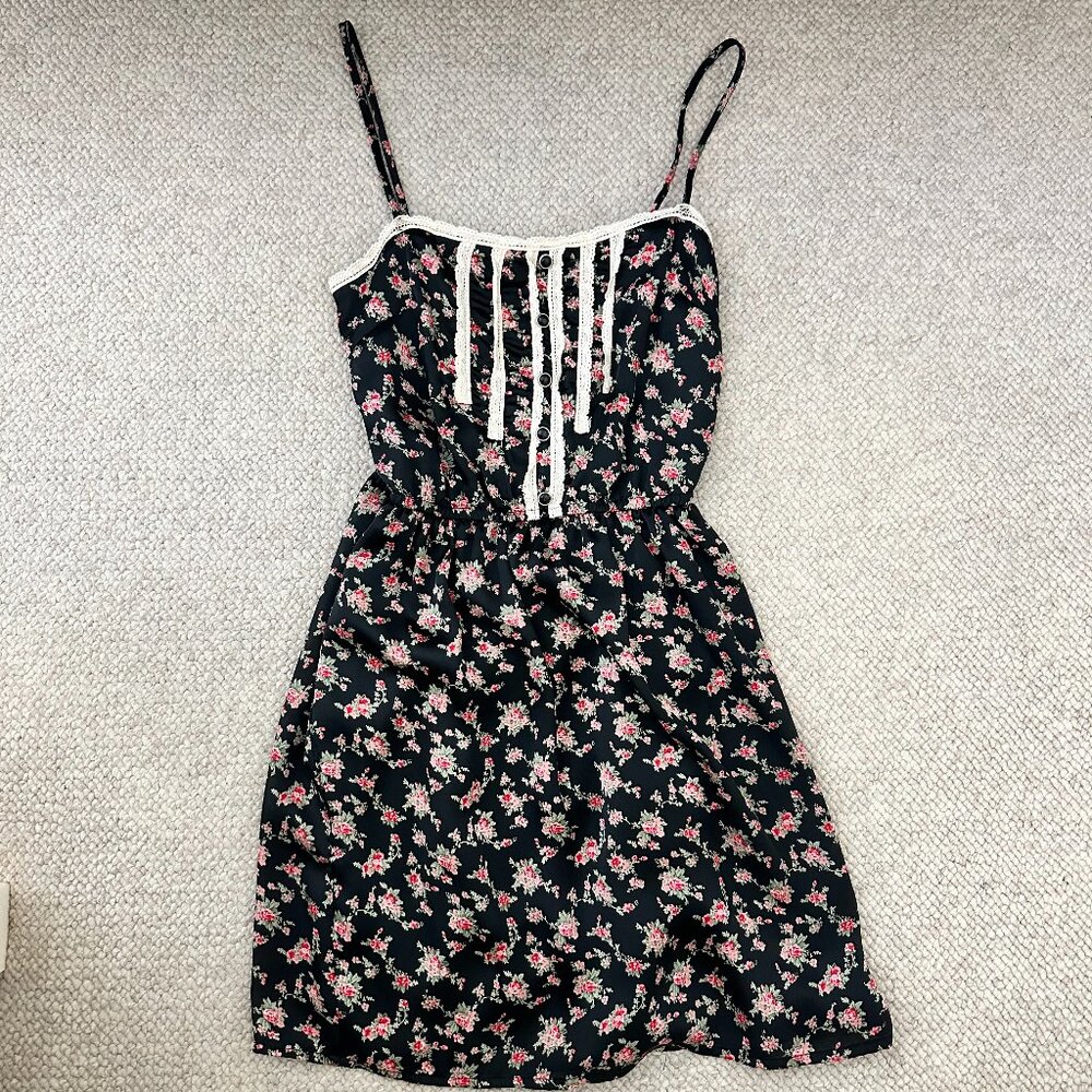 Lush Black Floral Sundress with Lace